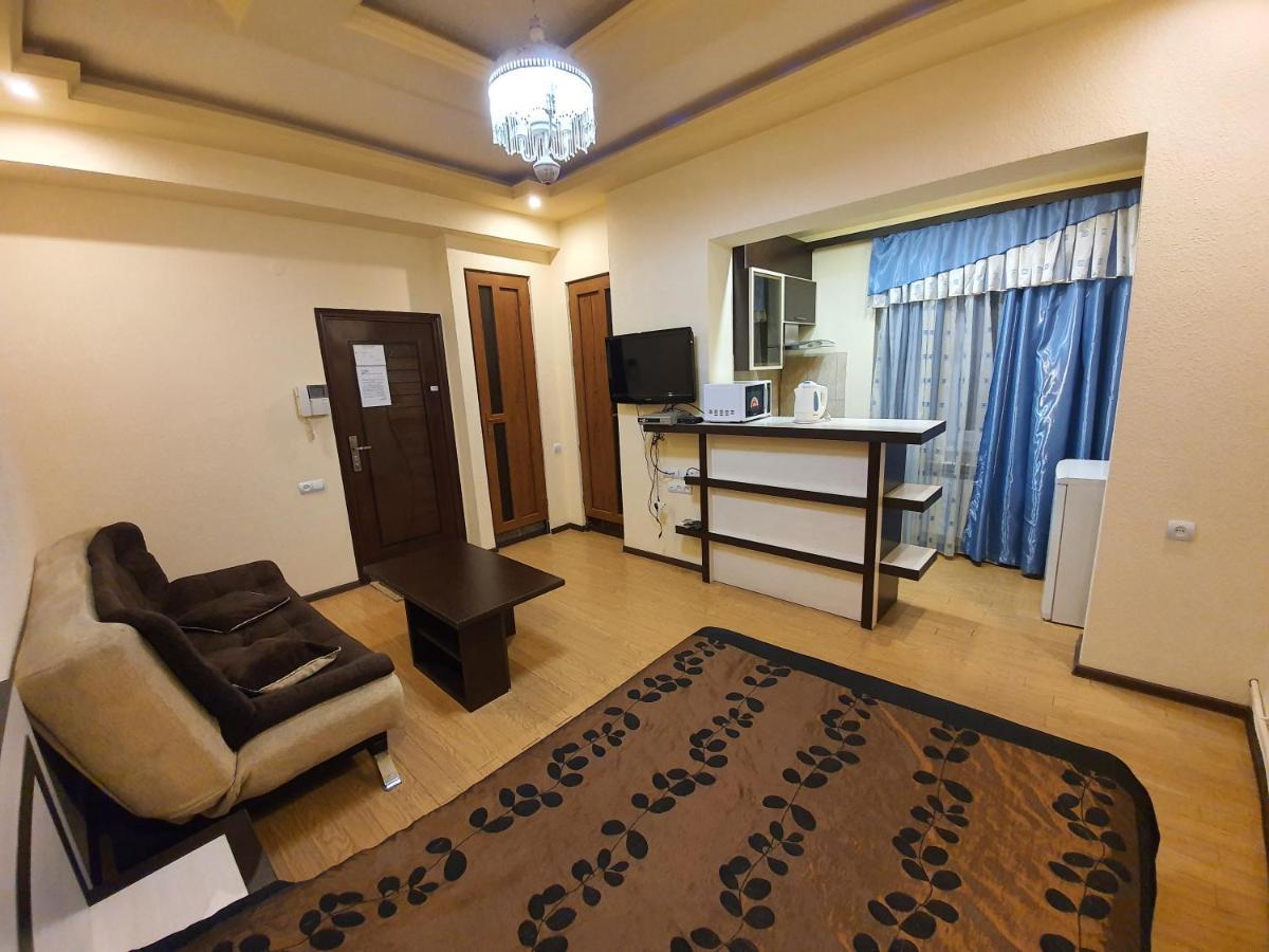Tatev Apartments Ереван Экстерьер фото